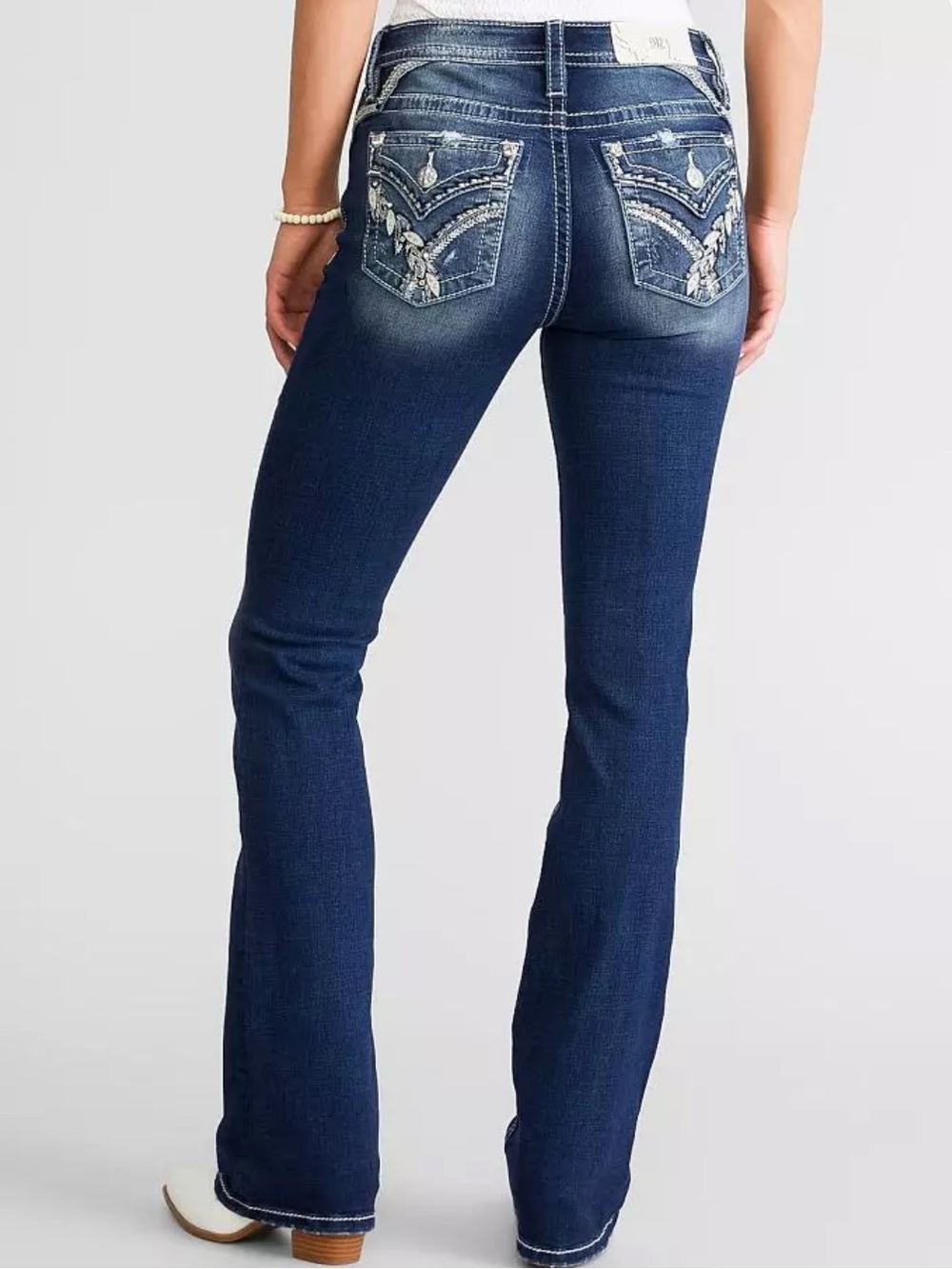 Miss Me mid rise Embellished Boot Jeans 30x32